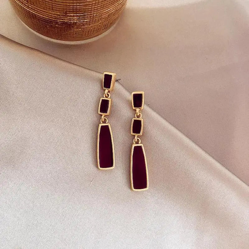 S925 Retro Wine Red Drop Earrings
