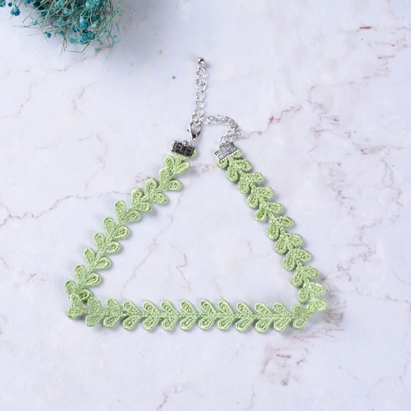 Cute Green Flower Choker Necklace
