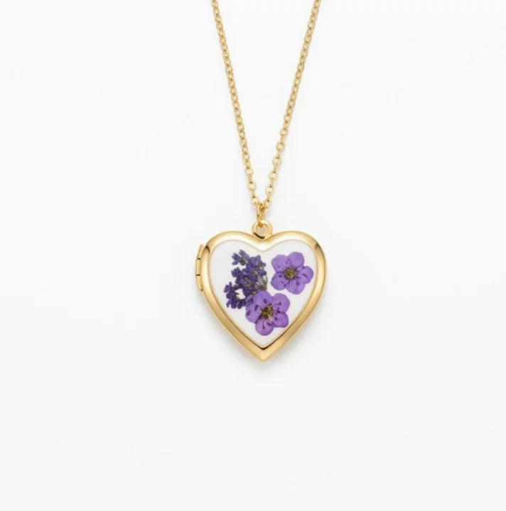 Vintage Dried Flower Heart Pendant Necklace