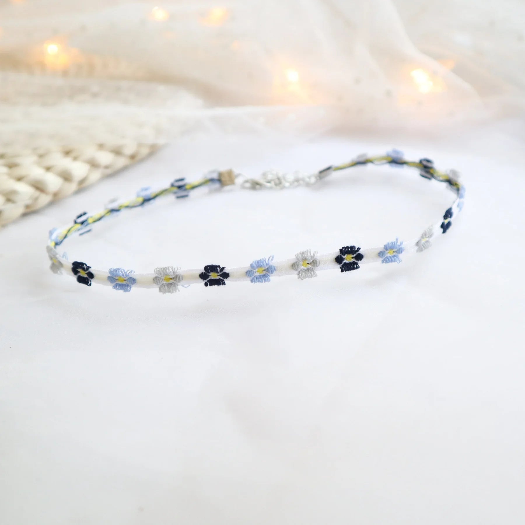 Cute Green Flower Choker Necklace