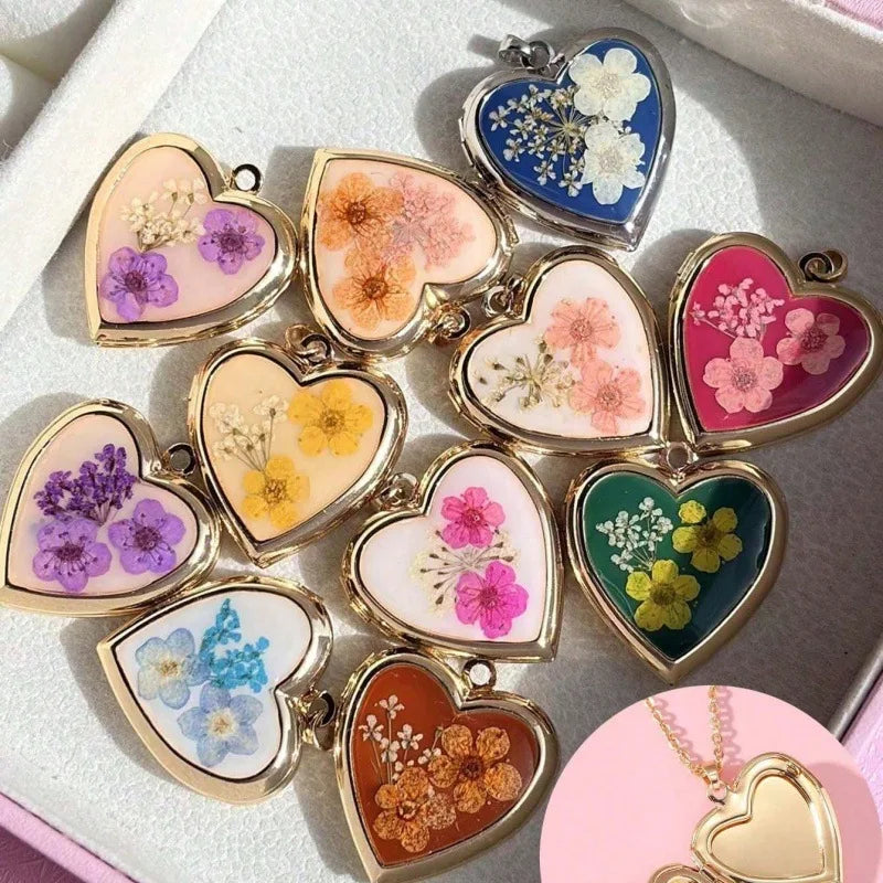 Vintage Dried Flower Heart Pendant Necklace