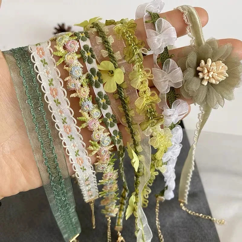 Cute Green Flower Choker Necklace