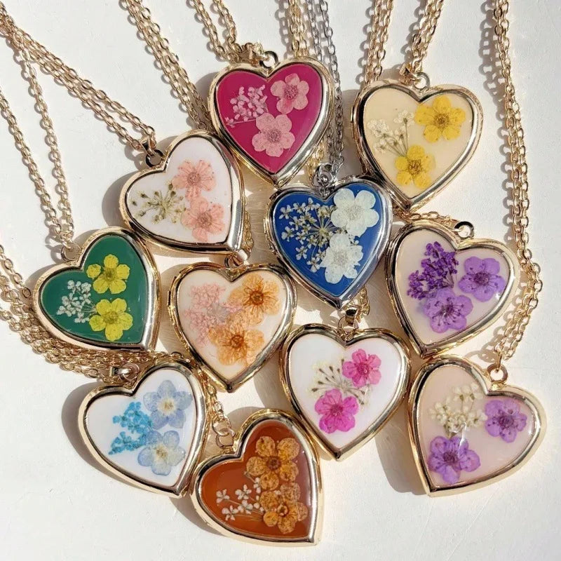 Vintage Dried Flower Heart Pendant Necklace