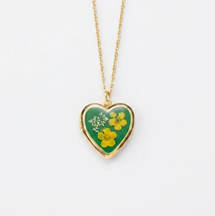 Vintage Dried Flower Heart Pendant Necklace